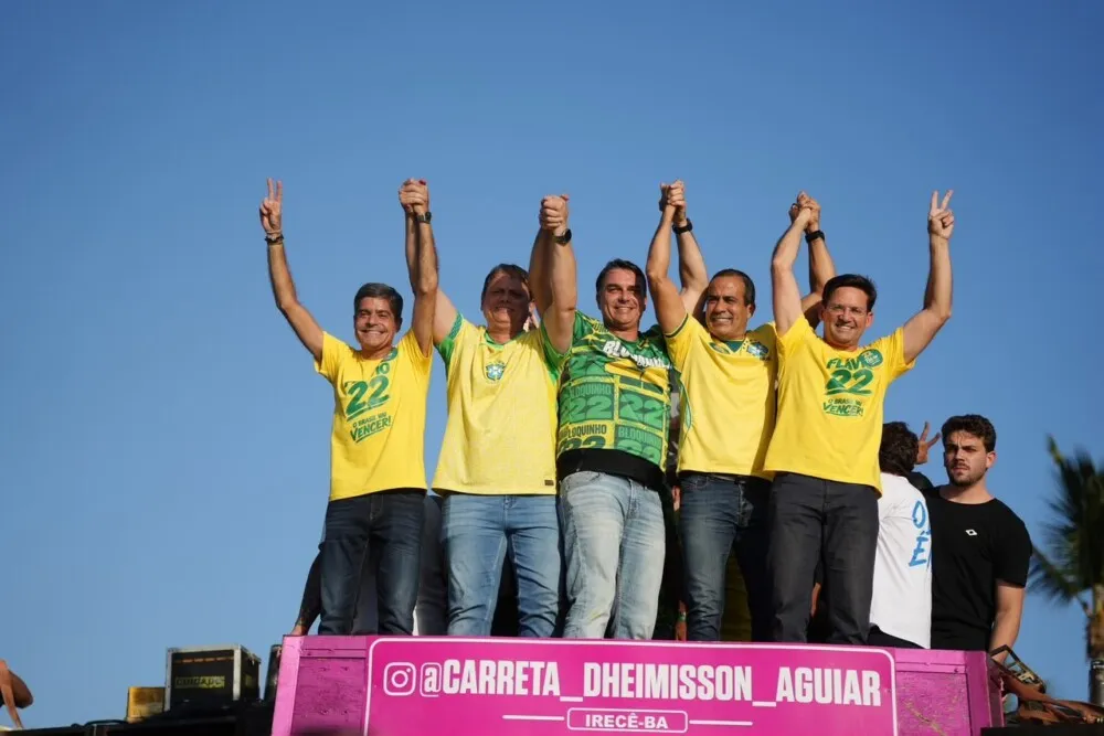 Ausências de secretários de Bruno Reis chamam atenção para ato de Flávio Bolsonaro na Barra. Foto: Reprodução/Internet