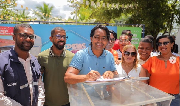 Prefeito Pitágoras Ordem de Serviço das ruas de Caboto em Candeias