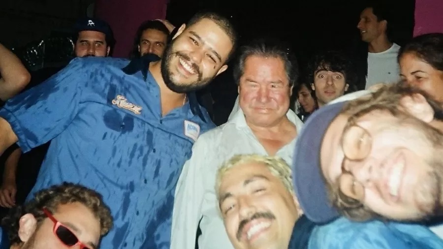 Pedrinho com a banda Jovem Dionisio Imagem: Reprodução/Instagram