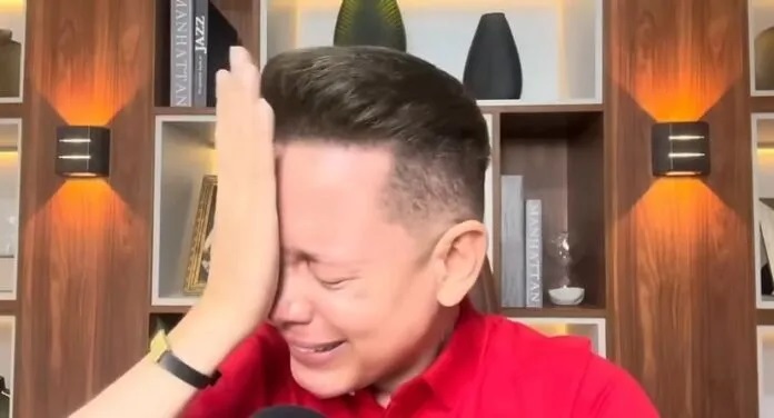 Bispo Bruno Leonardo se emocionou durante o testemunho - Foto: Reprodução | Instagram