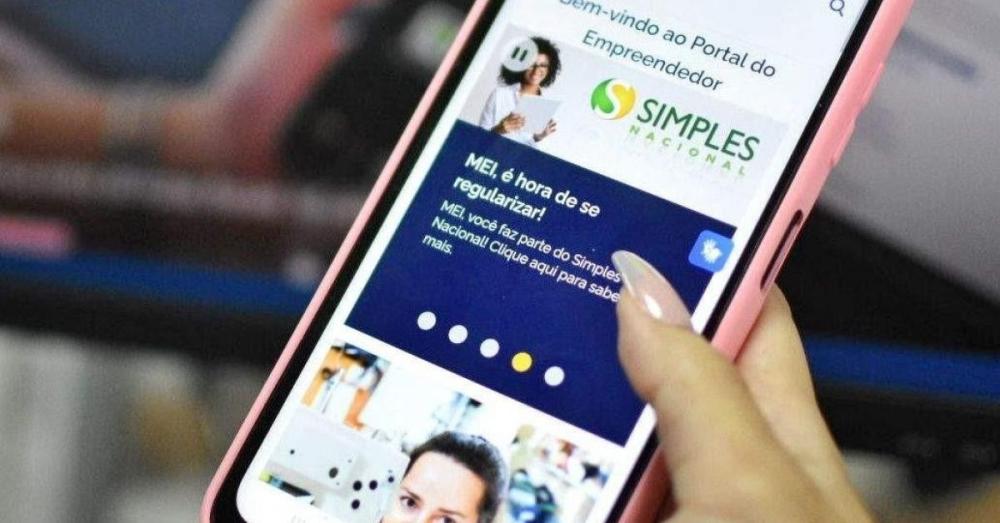 A contribuição mensal garante benefícios previdenciários como aposentadoria por idade. Reprodução