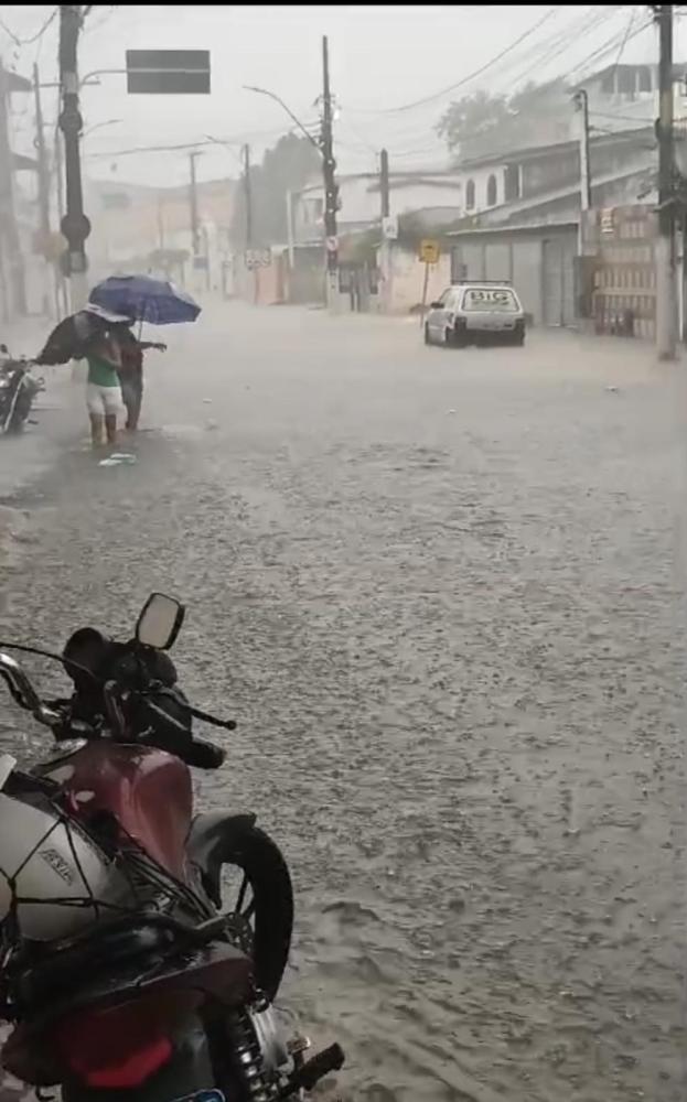 Avenida Ferreira Bandeira - Sto. Amaro / Foto: Print vídeo Whatsapp