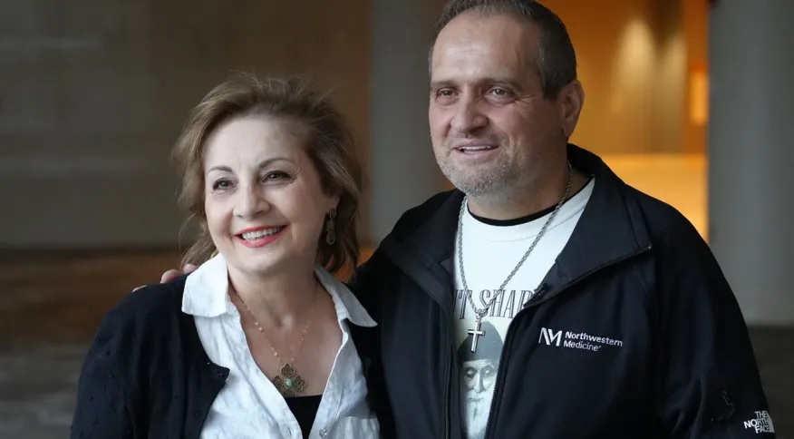 Tannaz Ameli e Albert Khoury estão bem após o transplante duplo de pulmão. Foto: Northwestern Medicine