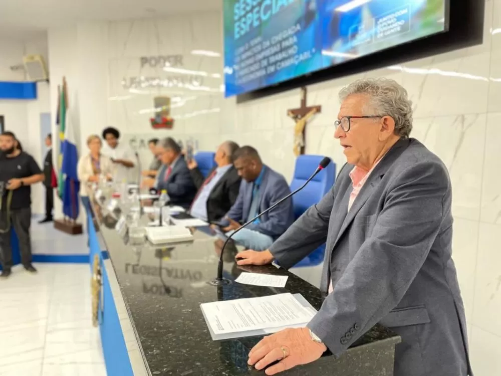 Prefeito de Camaçari sanciona reajuste salarial para professores após oito anos sem aumento real. Foto: PMC