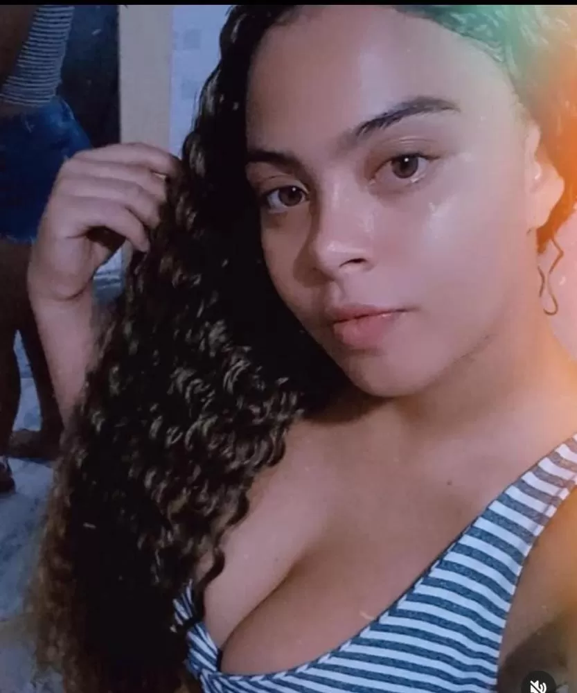 Jovem é encontrada morta dentro de casa em Candeias; suspeita de choque elétrico. Foto: Reprodução/Redes Sociais