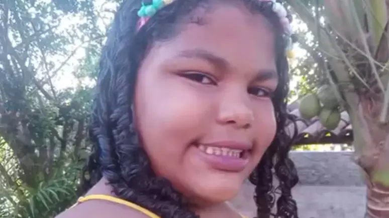 Menina de 11 anos morre após inalar desodorante aerossol em desafio da internet. Foto: Reprodução