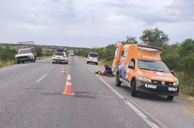 Ciclista fica gravemente ferido em acidente na BR-324. Foto: Reprodução