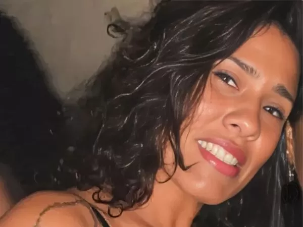 Yane Soares Matos, de 44 anos, foi brutalmente assassinada a tiros nesta segunda-feira (21), no distrito de Pindorama, às margens da BR-367, em Porto Seguro. Foto: Reprodução