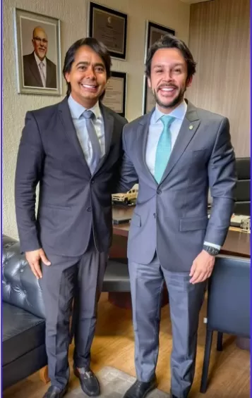 O ex-prefeito de Candeias, Dr. Pitágoras, em visita ao deputado federal Mário Negromonte Júnior, em Brasília. Foto: Reprodução/Vídeo/Instagram