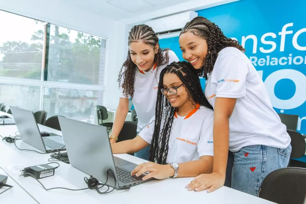 Acelen e AVSI Brasil abrem inscrições para capacitação de jovens em Candeias e região. Foto: Divulgação
