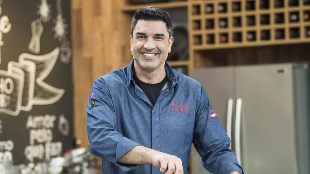 O apresentador e chef Edu Guedes, de 51 anos. Foto: Renato Pizzutto/Band