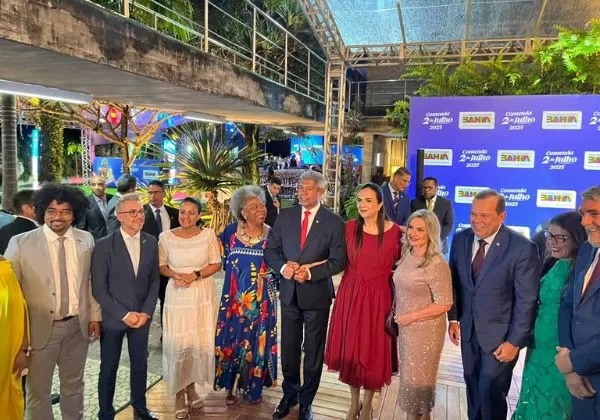 Homenageados com a Medalha da Ordem 2 de Julho. Foto: Neison Cerqueira/bahia.ba