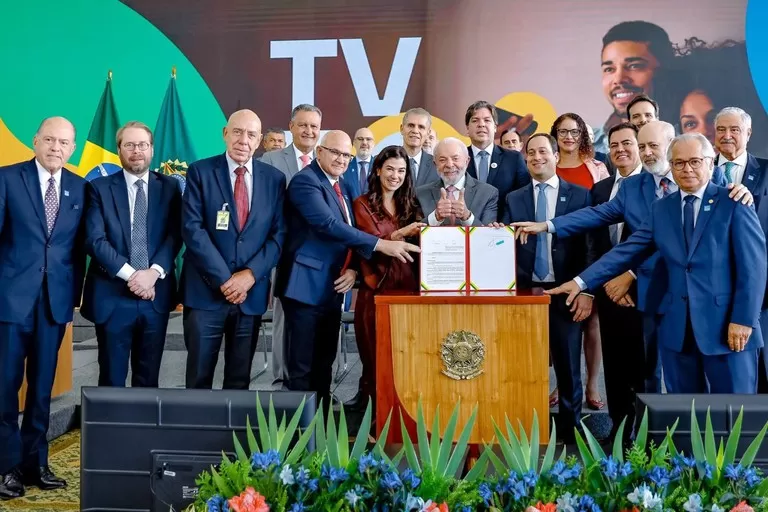 Presidente Lula durante cerimônia de assinatura do decreto de implantação da TV 3.0, no Palácio do Planalto. Foto: Ricardo Stuckert / PR