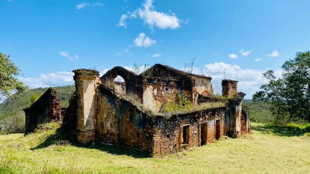 Ruínas da Igreja de São Miguel das Figuras, na Chapada Diamantina. Foto: Divulgação