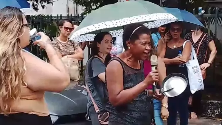 Beneficiários e servidores cobram pagamentos e denunciam exclusões do programa Pão na Mesa em São Fco. do Conde