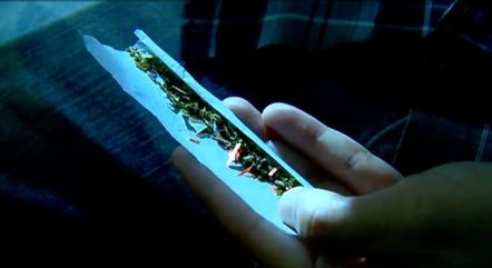 A mistura sintética é feita em laboratórios. Foto: Reprodução/ Record TV