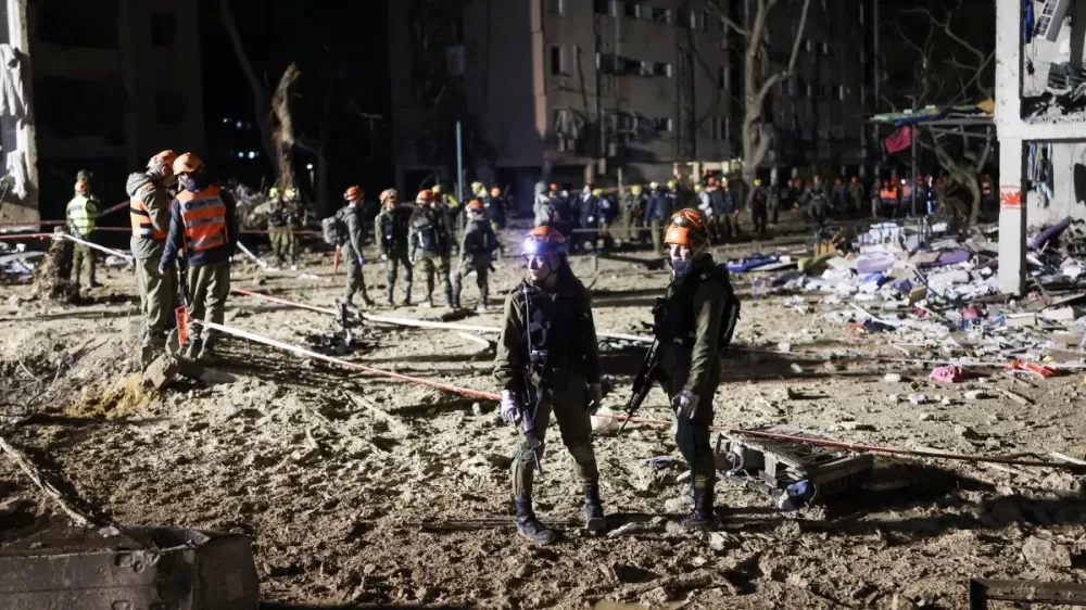 Mísseis balísticos iranianos atingiram as cidades de Arad e Dimona, no sul de Israel. Foto: Reprodução/Internet