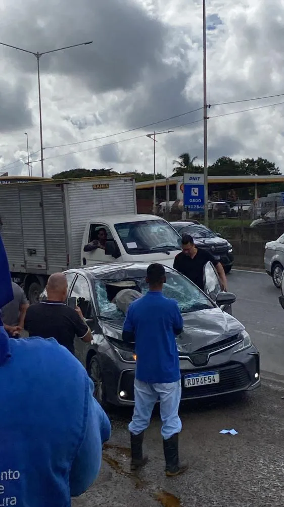 Acidente fatal na BR-324: Homem morre após cair de passarela em Salvador. Foto: Reprodução